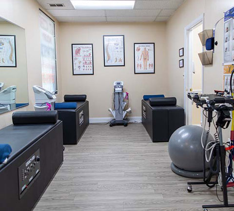 Photo of Pain and Rehab Center of Maryland's examination room